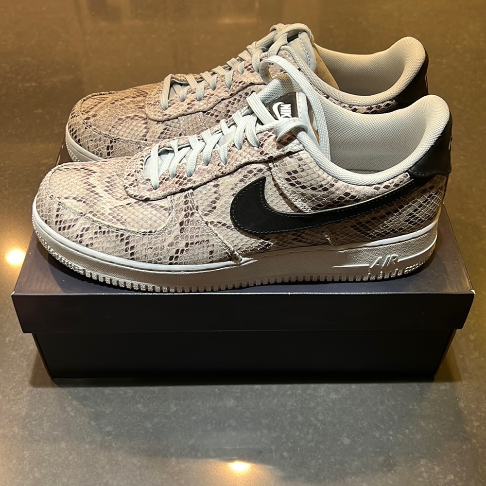 NIKE Air Force One Python Mens Size 11.5